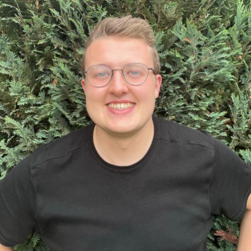 Simon Kierdorf